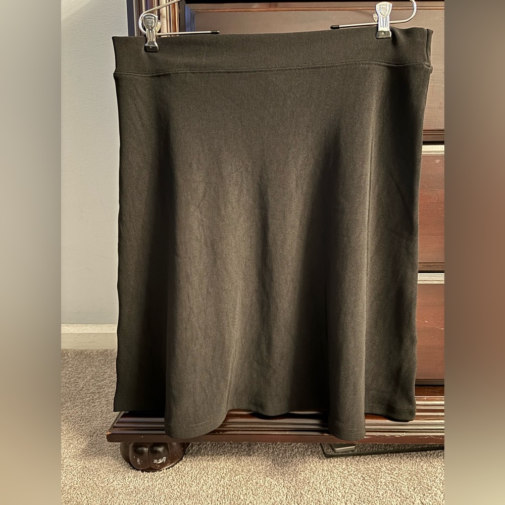 Black skirt
